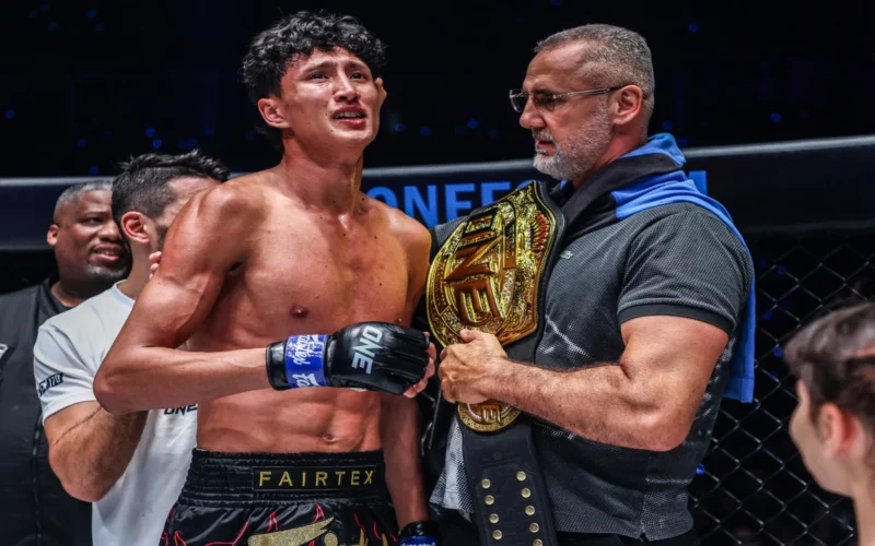 دعم الأب اليومي يحول نبيل عنان إلى بطل مواي تاي عالمي